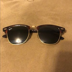 Raybans worn 2-3 times excellent condition